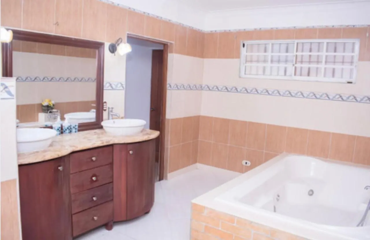 Penthouse Con Jacuzzi La Cueva De Los 3 Ojos Santo Domingo 0*,